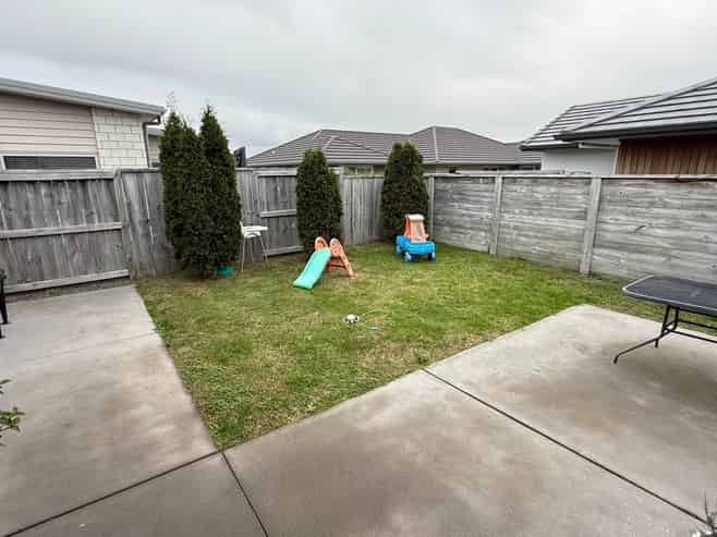 17 Hills View Drive, Papamoa