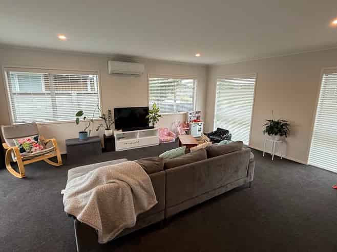 17 Hills View Drive, Papamoa
