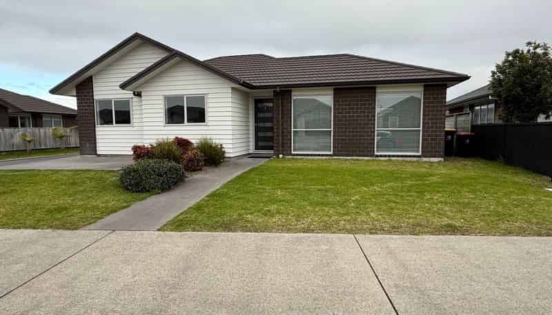 17 Hills View Drive, Papamoa