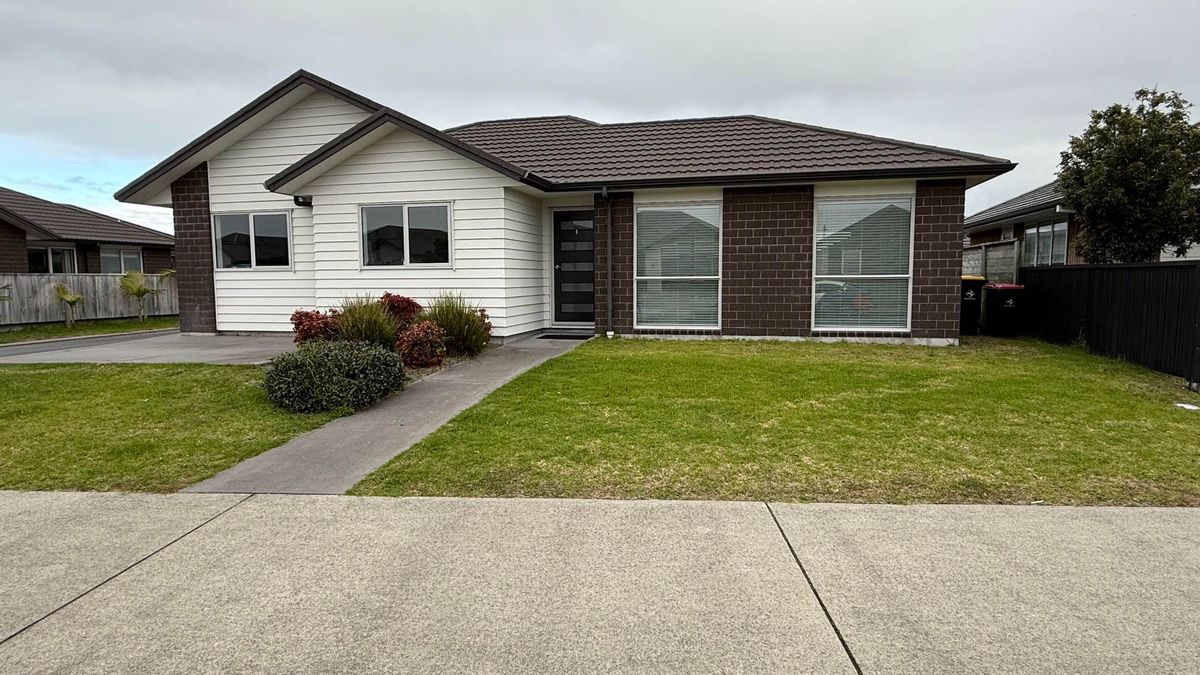 Spacious 3-Bed, 2-Bath Home in a Super Handy L..., Papamoa