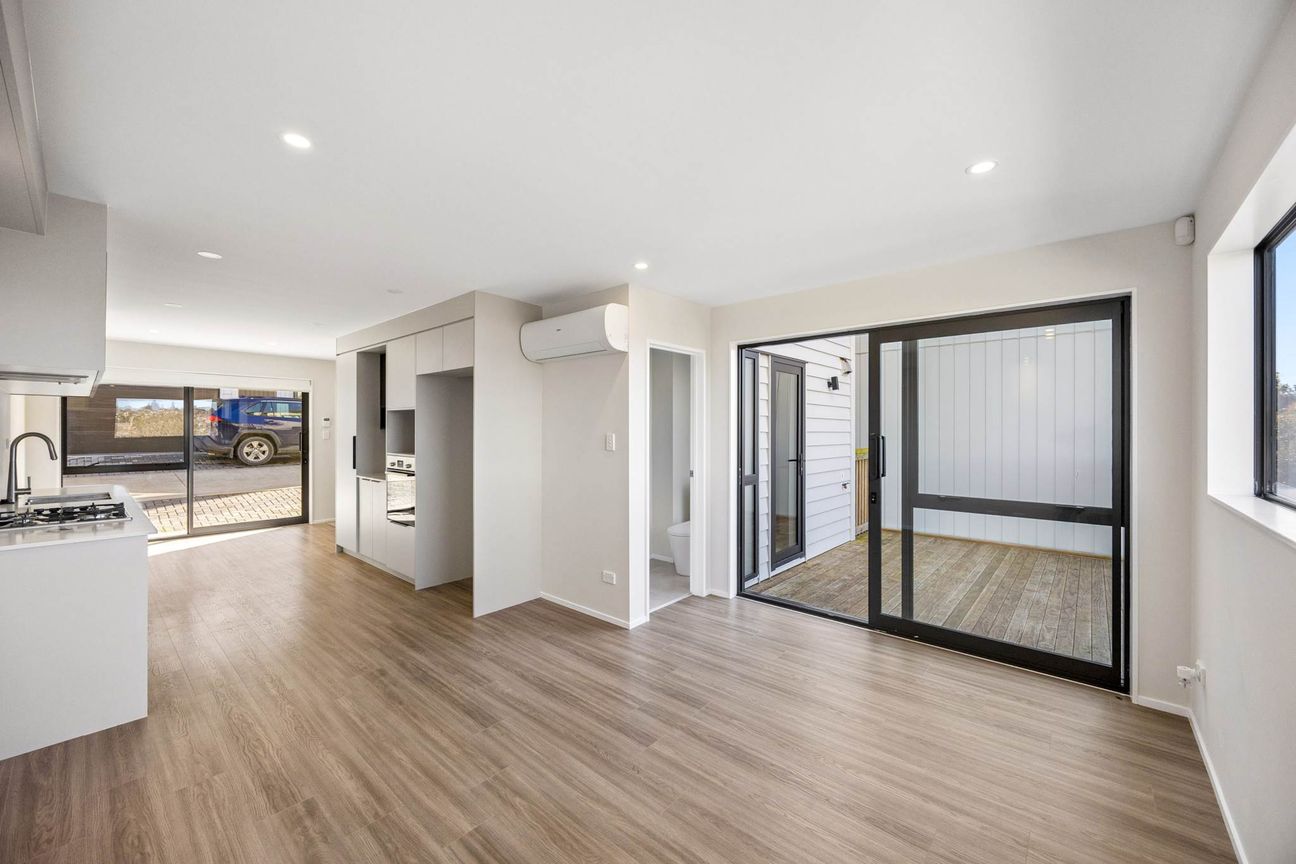 3 Bedroom, 2.5 Bathroom in Henderson - Vista 2