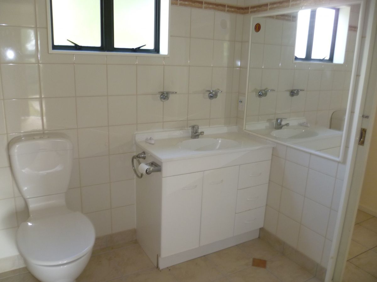 THREE BEDROOMS - HOKOWHITU - Widok 6