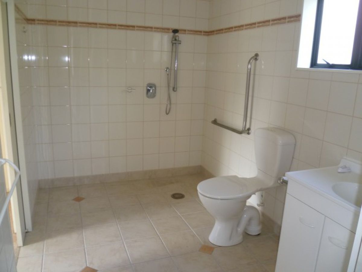 THREE BEDROOMS - HOKOWHITU - Więcej