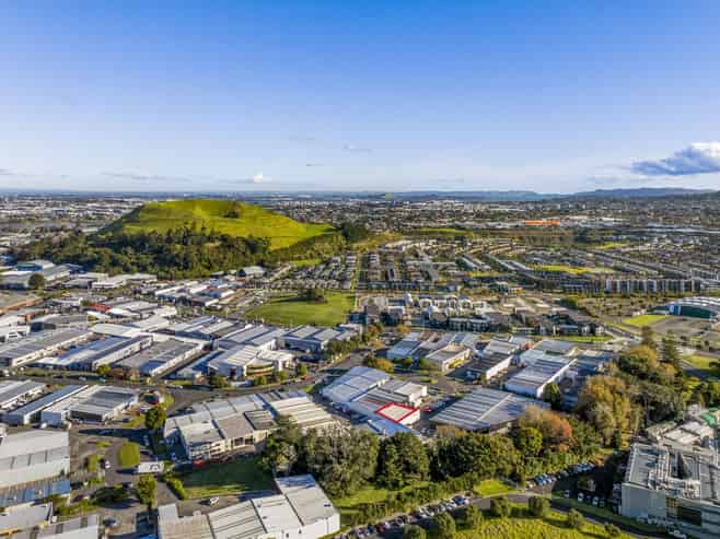 Tightly held St Johns industrial - 257sqm