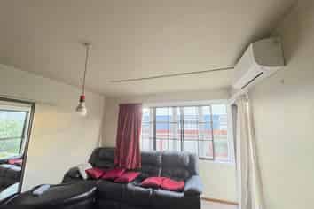 12 Earnslaw Crescent, Bryndwr