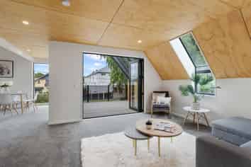 4/448 Hereford Street, Linwood