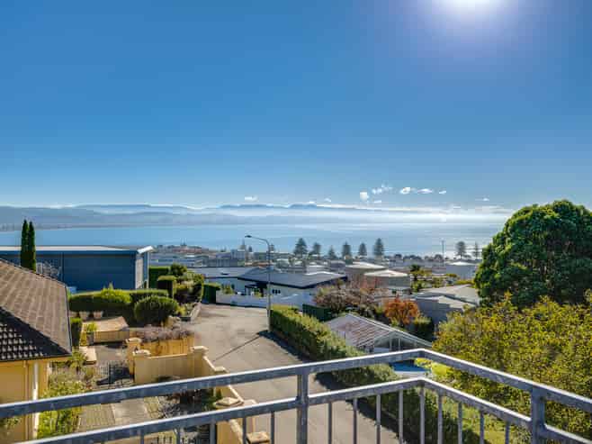 14a George Street, Hospital Hill