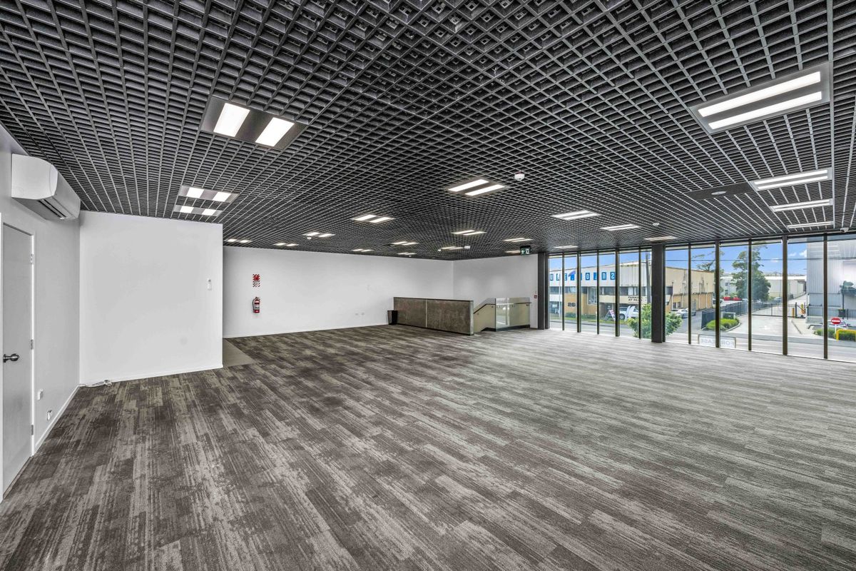 Modern industrial facility - move in today - Widok 5