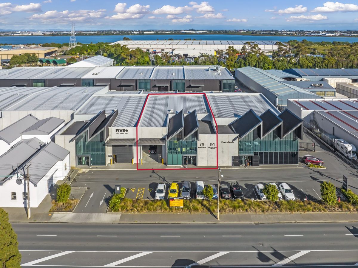 Modern industrial facility - move in today - Widok 4