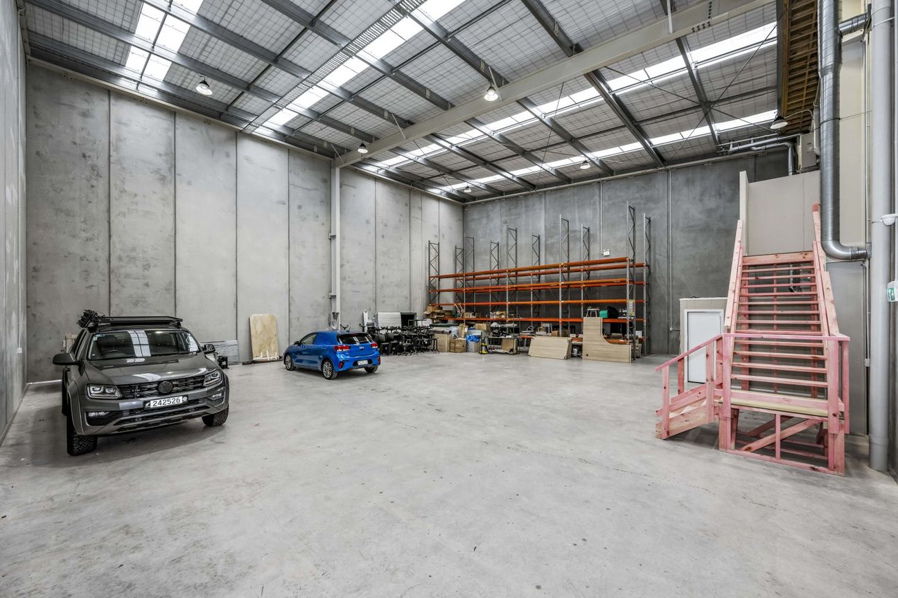 Modern industrial facility - move in today – pohled 3