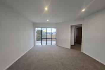 A/8 Opawa Road, Waltham