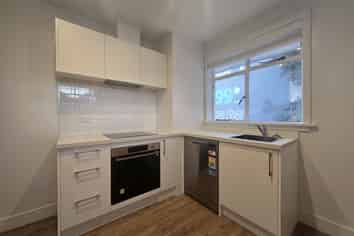 A/8 Opawa Road, Waltham