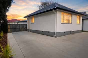 A/8 Opawa Road, Waltham