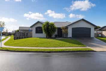 83 Saint James drive, Huntington