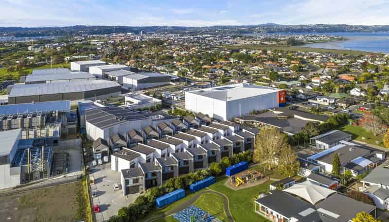 20/8 Laurenson Road, Hobsonville