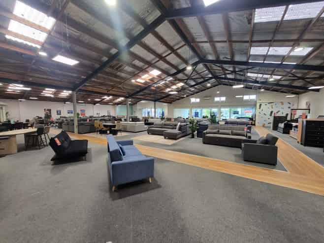 High profile showroom with warehousing