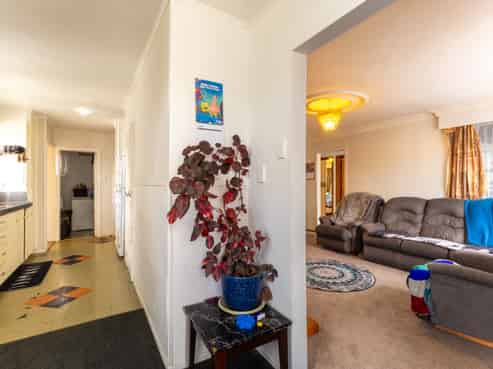 11 Peters Avenue, Cloverlea