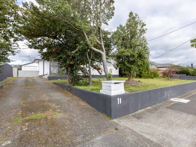 11 Peters Avenue, Cloverlea