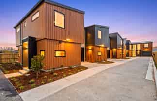 4/70 Isleworth Road, Bishopdale