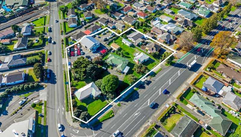 120-128 Great South Road, Takanini
