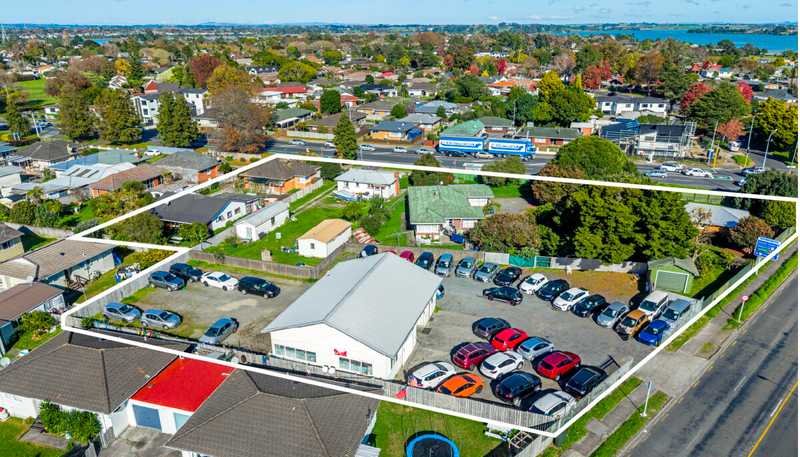 120-128 Great South Road, Takanini