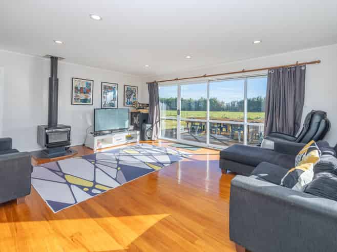 588 Holland Road, Eureka
