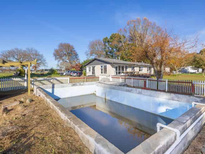 588 Holland Road, Eureka