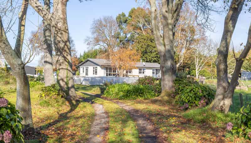 588 Holland Road, Eureka