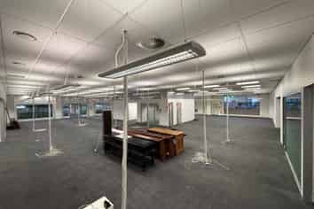 Large Office near the Airport with Ample Parking 