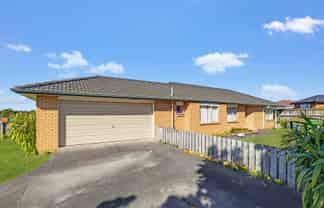 118 Naylors Drive, Mangere