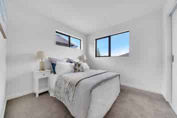 1/1 Duggan Avenue, Mangere