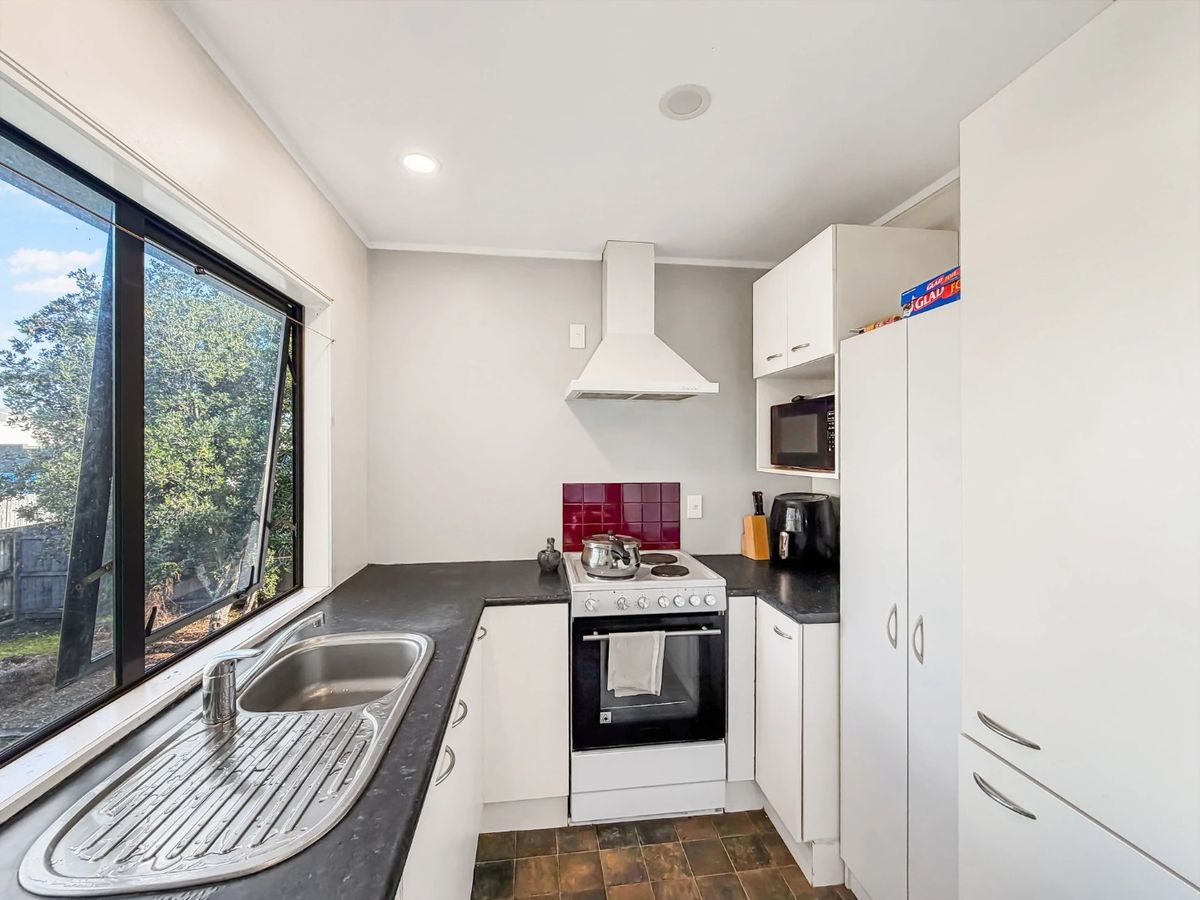 Tidy 2-bedroom standalone home in a convenient location! - Ansicht 2
