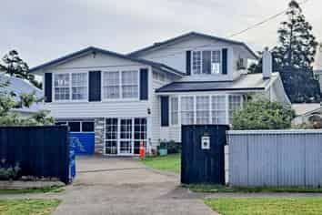 25 Brassey Road, Saint Johns Hill