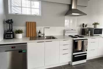 25 Brassey Road, Saint Johns Hill