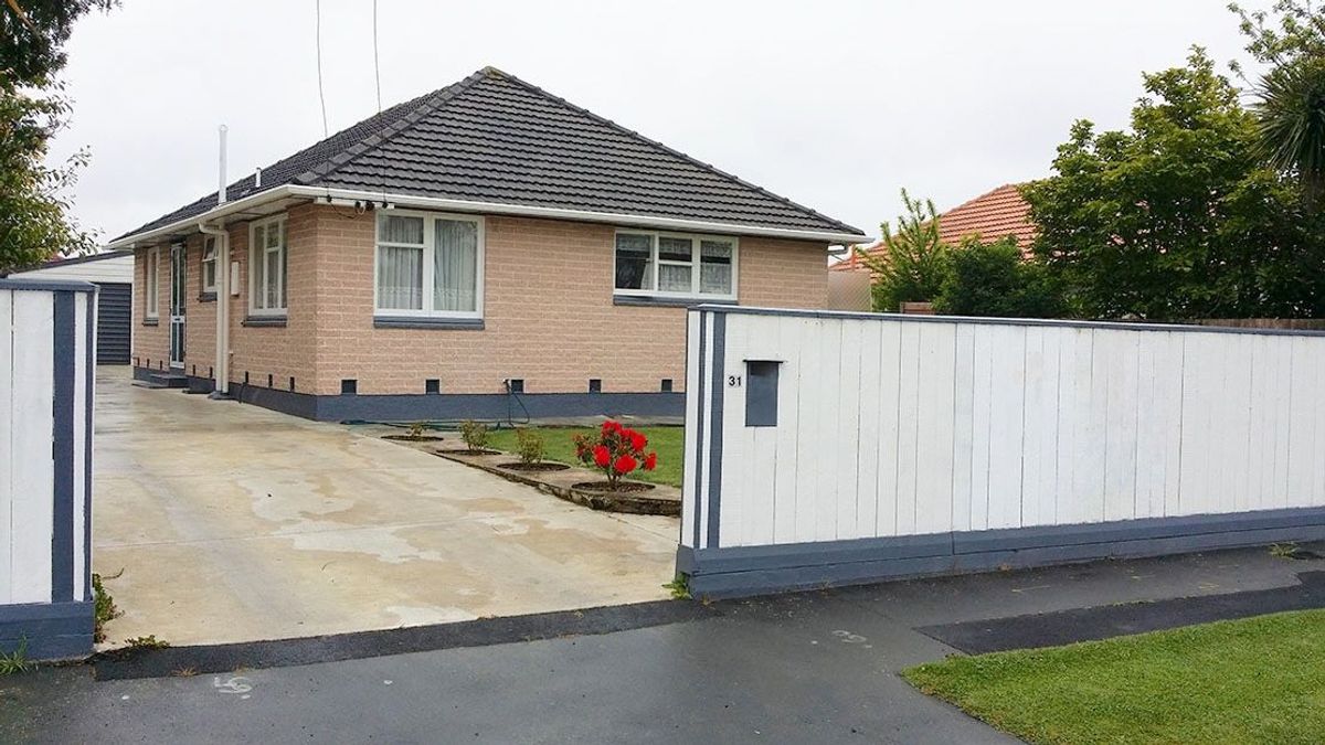 Tidy home, good neighbourhood, convenient spot, Redwood