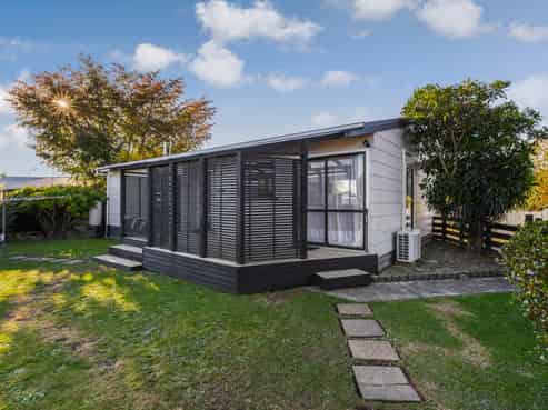 4 Kirkcaldie Grove, Levin