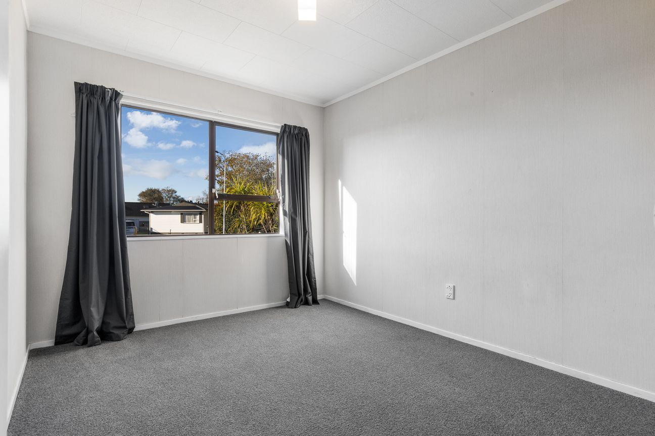 Price Reduced - Outstanding Value! - Vue 6