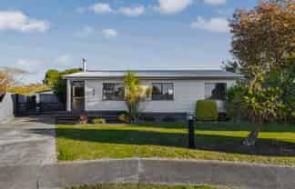4 Kirkcaldie Grove, Levin