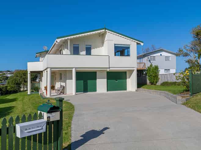 4 Mariners Grove, Algies Bay