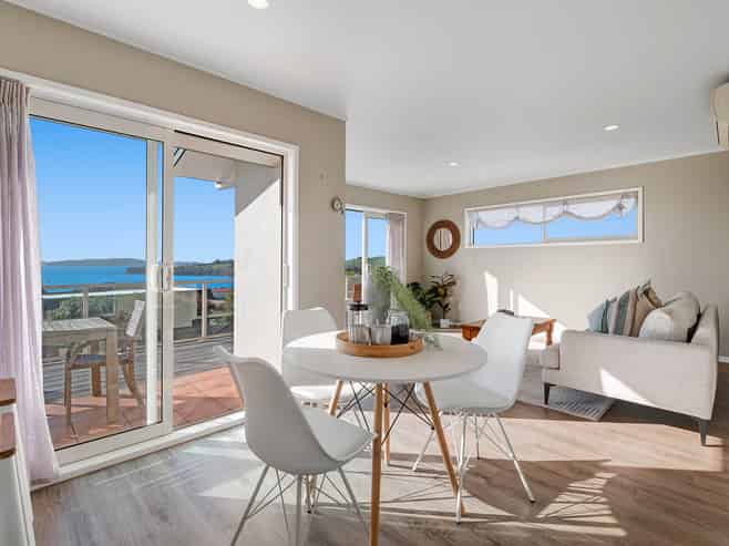 4 Mariners Grove, Algies Bay