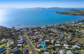4 Mariners Grove, Algies Bay