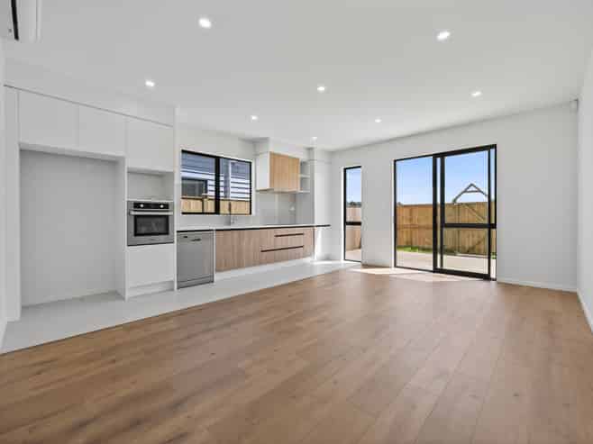 10 Kaapehu Street, Karaka