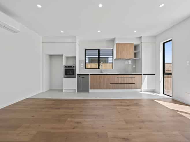 10 Kaapehu Street, Karaka