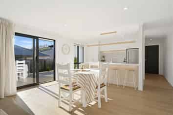 22 Canary Pl, Stoke