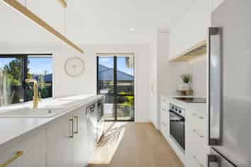 22 Canary Pl, Stoke