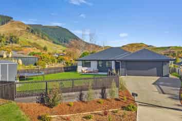 22 Canary Pl, Stoke