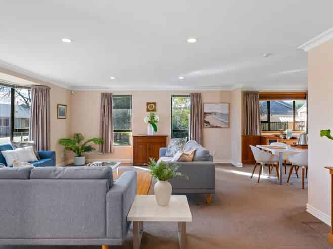 5 Margaret Place, Lytton West
