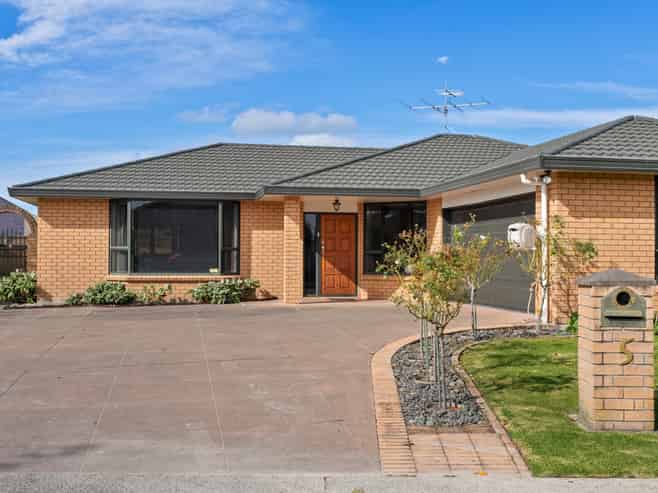 5 Margaret Place, Lytton West