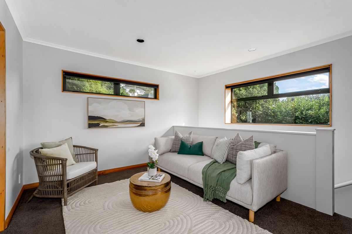 ELEVATED LIVING ABOVE THE PARK - Mehr