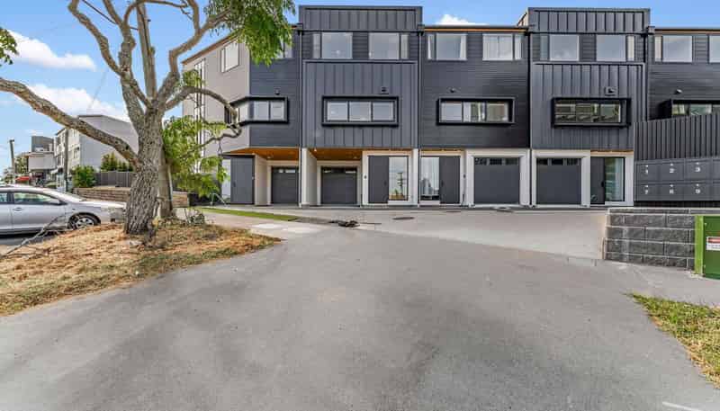 8/ 6 Riddell Road, Glendowie